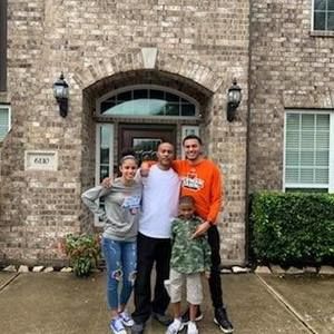 Meet your Posher, Clifton